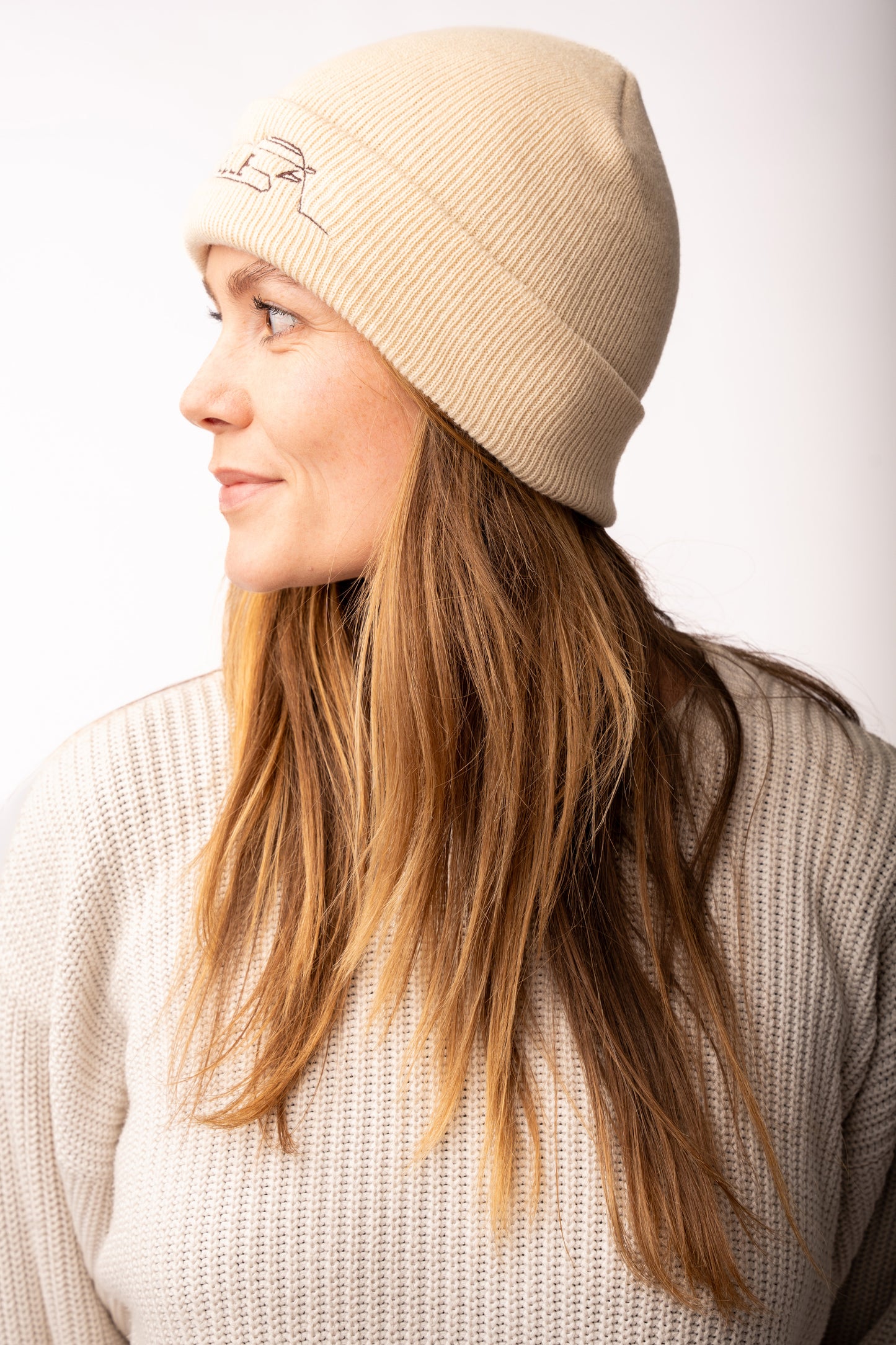 CARLABELLE Beanie Beige